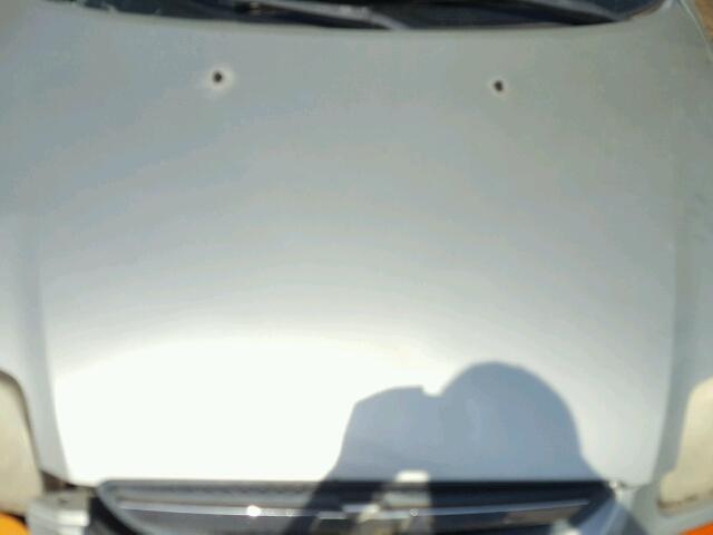 KL1TD526X5B338976 - 2005 CHEVROLET AVEO BASE Srebrny zdjęcie 7