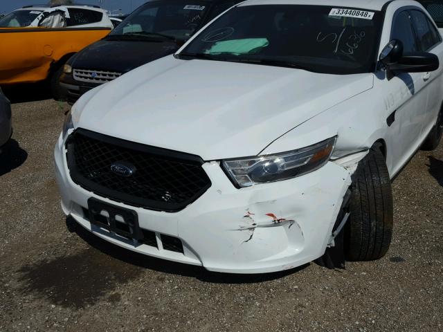 1FAHP2MK5HG106636 - 2017 FORD TAURUS POL WHITE photo 9