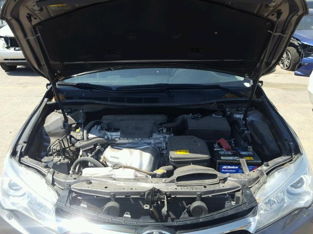 4T1BF1FK1FU950340 - 2015 TOYOTA CAMRY LE GRAY photo 7