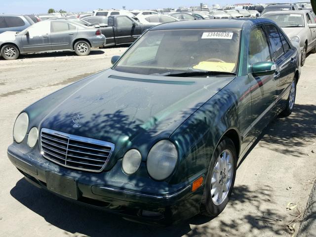 WDBJF65J51B234484 - 2001 MERCEDES-BENZ E 320 GREEN photo 2