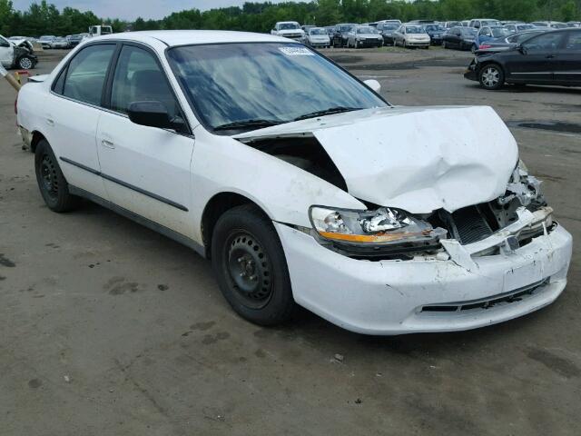 1HGCG6650XA046500 - 1999 HONDA ACCORD WHITE photo 1