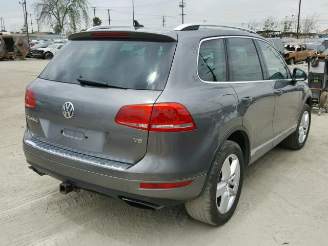 WVGFF9BP2BD007126 - 2011 VOLKSWAGEN TOUAREG V6 GRAY photo 4