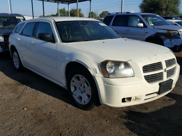 2D4FV48T25H641142 - 2005 DODGE MAGNUM SE WHITE photo 1