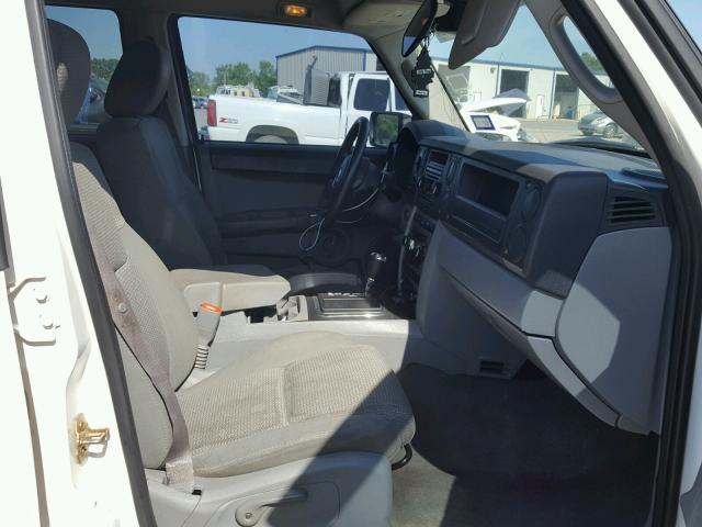 1J8HH48K27C588803 - 2007 JEEP COMMANDER თეთრი ფოტო 5
