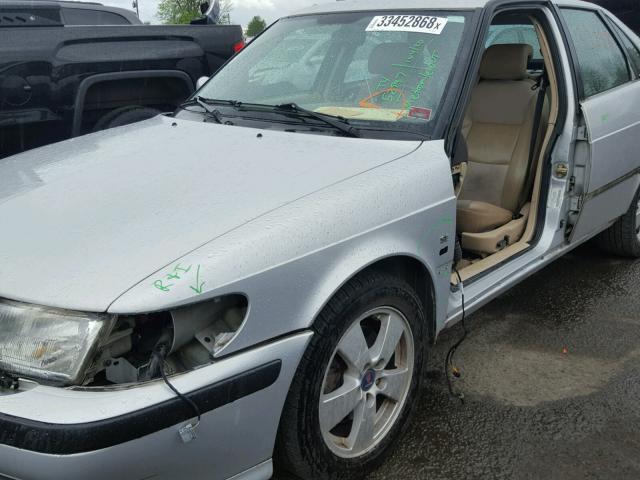 YS3DF58K522024149 - 2002 SAAB 9-3 SE SILVER photo 9