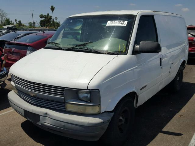 1GCDM19X12B154624 - 2002 CHEVROLET ASTRO WHITE photo 2