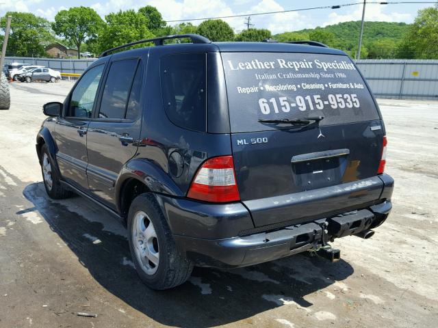 4JGAB75E72A299510 - 2002 MERCEDES-BENZ ML 500 GRAY photo 3