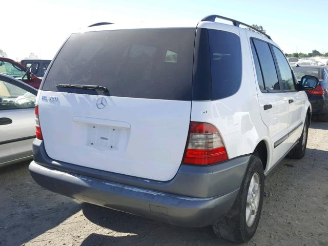 4JGAB54EXXA094034 - 1999 MERCEDES-BENZ ML 320 WHITE photo 4