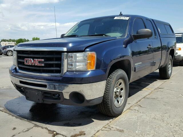 1GTR2UEA1BZ189458 - 2011 GMC SIERRA K15 BLUE photo 2