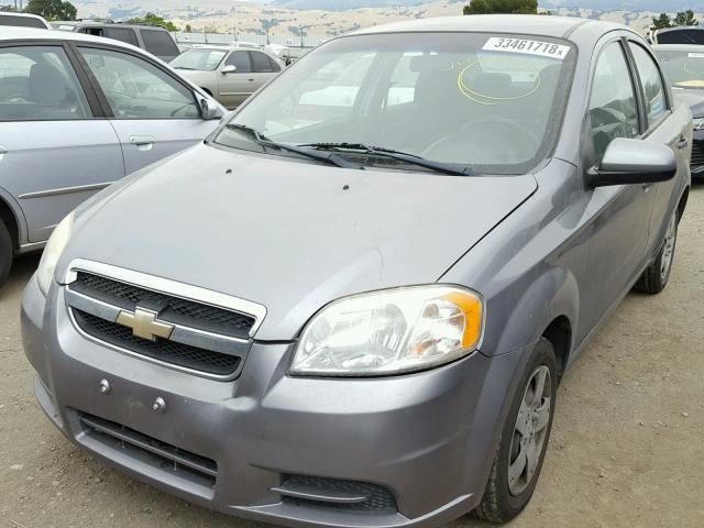 KL1TD5DE1AB117698 - 2010 CHEVROLET AVEO LS GRAY photo 2