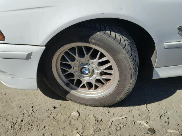WBADT43412GY44537 - 2002 BMW 525 I AUTO WHITE photo 9