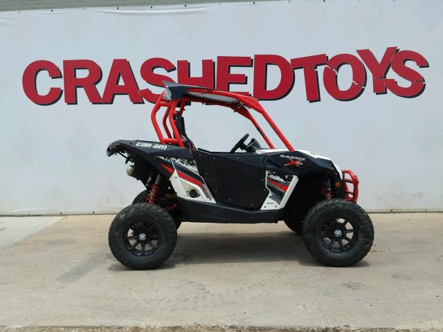 3JBPXAP28FJ001270 - 2015 CAN-AM MAVERICK 1 TWO TONE photo 1