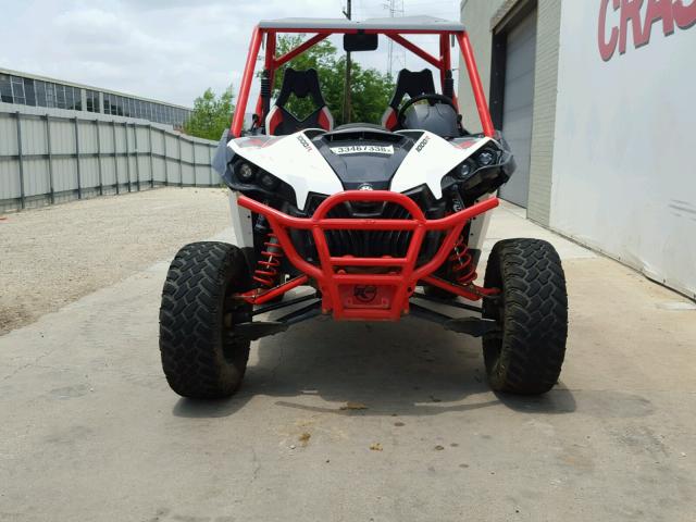 3JBPXAP28FJ001270 - 2015 CAN-AM MAVERICK 1 TWO TONE photo 3