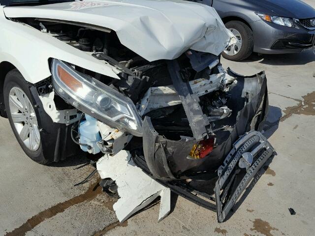 1FAHP2DW4AG139085 - 2010 FORD TAURUS WHITE photo 9