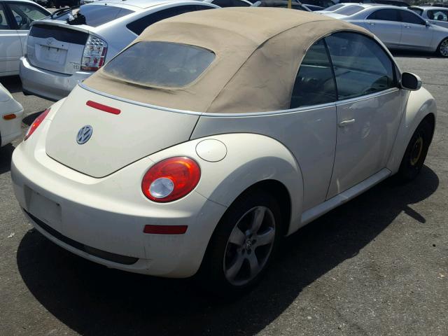3VWSF31Y86M304712 - 2006 VOLKSWAGEN NEW BEETLE კრემისფერი ფოტო 4
