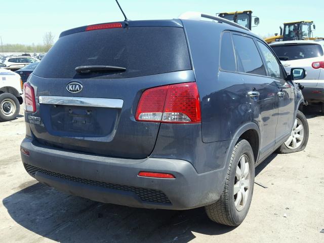 5XYKT3A13BG139013 - 2011 KIA SORENTO BA BLUE photo 4