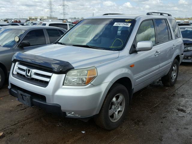 2HKYF185X6H564791 - 2006 HONDA PILOT EX SILVER photo 2