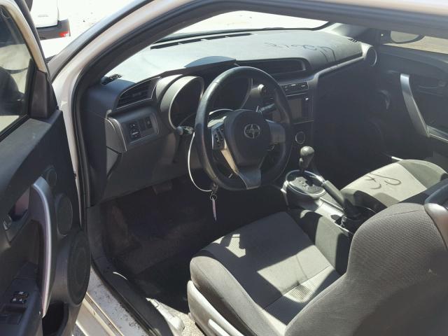 JTKJF5C70F3093031 - 2015 TOYOTA SCION TC 白色 照片 9