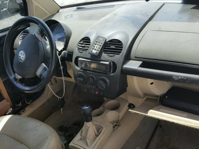 3VWDD21C8YM459051 - 2000 VOLKSWAGEN NEW BEETLE 黑色 照片 9