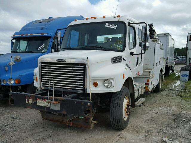 1FVAC2BSXADAR3133 - 2010 FREIGHTLINER M2 106 HEA WHITE photo 2