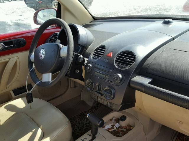 3VWRF31Y56M311678 - 2006 VOLKSWAGEN NEW BEETLE 红色 照片 9