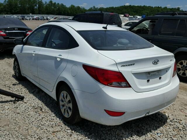 KMHCT4AE3GU942547 - 2016 HYUNDAI ACCENT SE WHITE photo 3