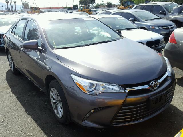4T4BF1FK6GR571437 - 2016 TOYOTA CAMRY LE Grau Foto 1