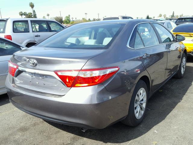 4T4BF1FK6GR571437 - 2016 TOYOTA CAMRY LE Grau Foto 4
