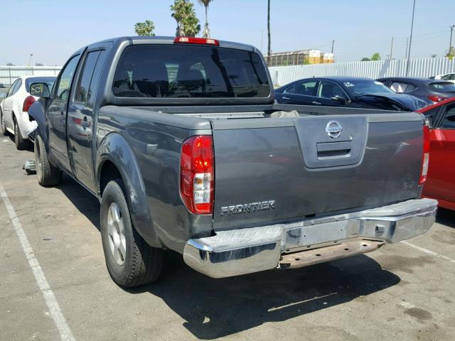 1N6AD07U88C413194 - 2008 NISSAN FRONTIER C GRAY photo 3