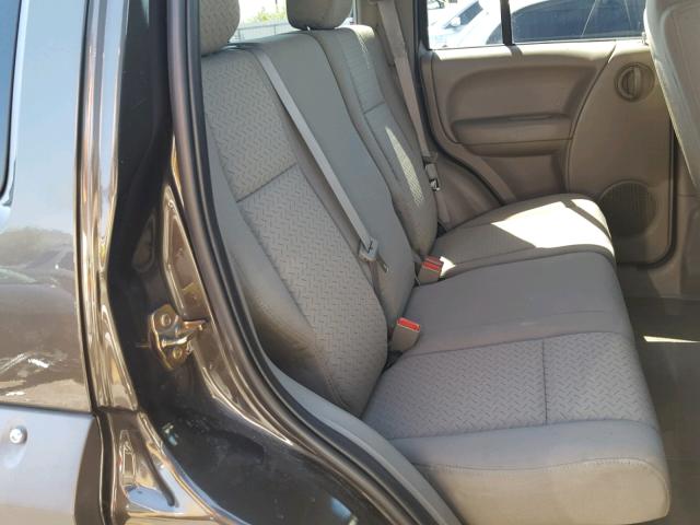 1J4GL38K45W724107 - 2005 JEEP LIBERTY RE BLACK photo 6