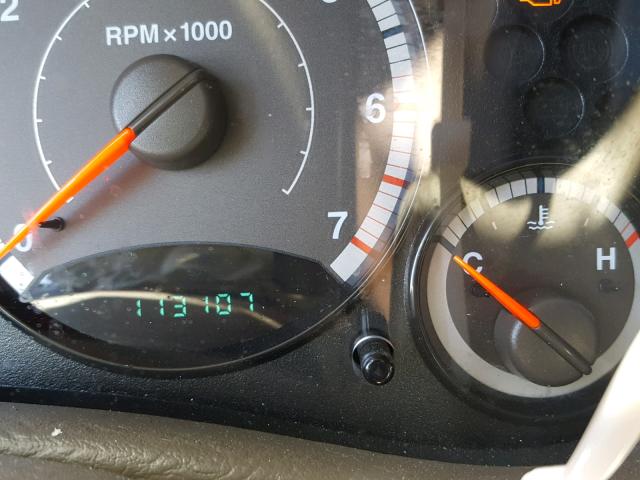 1J4GL38K45W724107 - 2005 JEEP LIBERTY RE BLACK photo 8