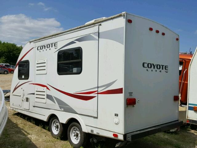 4EZTB1629A8035580 - 2010 KZ COYOTE WHITE photo 3