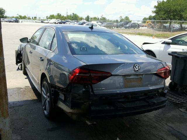 1VWDT7A34HC068982 - 2017 VOLKSWAGEN PASSAT R-L GRAY photo 3