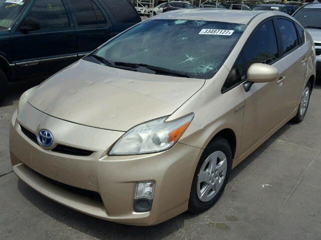 JTDKN3DU8A0123846 - 2010 TOYOTA PRIUS BEIGE photo 2