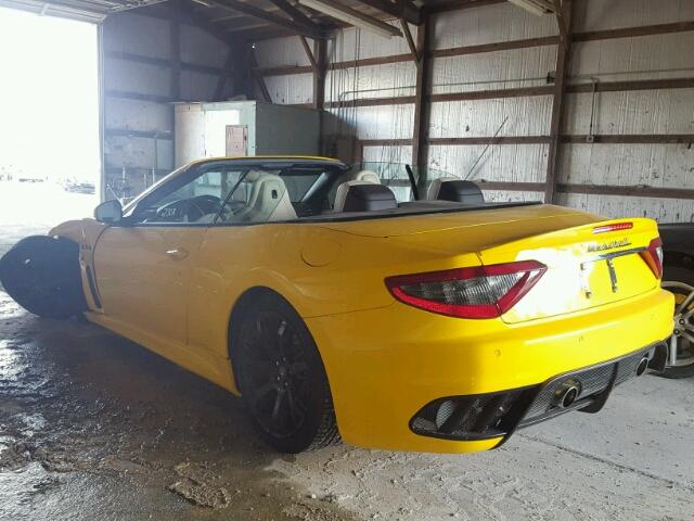 ZAM45VMA0F0142632 - 2015 MASERATI GRANTURISM YELLOW photo 3