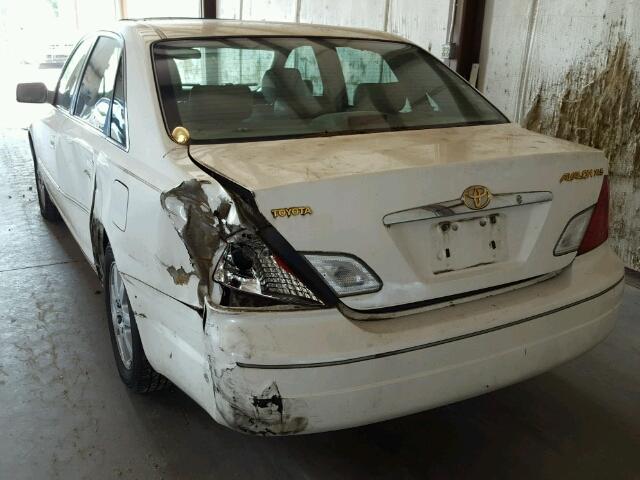 4T1BF28B3YU065854 - 2000 TOYOTA AVALON XL WHITE photo 3