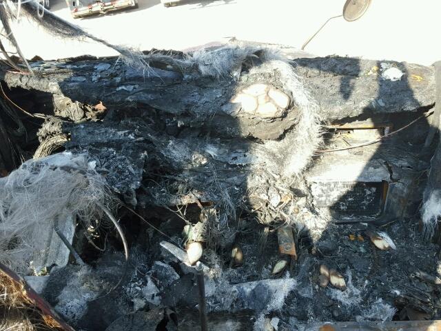 1XKADB8X27J092923 - 2007 KENWORTH CONSTRUCTI RED photo 9