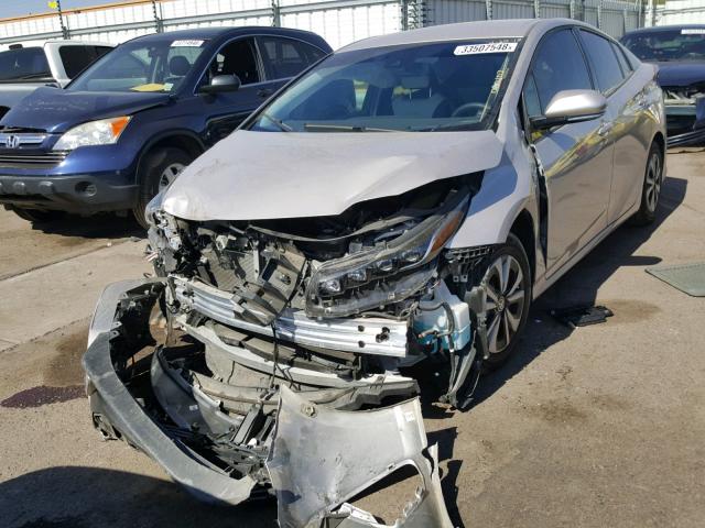 JTDKARFP0H3030107 - 2017 TOYOTA PRIUS PRIM ვერცხლისფერი ფოტო 2