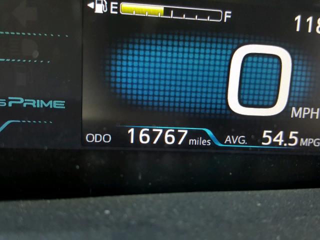 JTDKARFP0H3030107 - 2017 TOYOTA PRIUS PRIM ვერცხლისფერი ფოტო 8