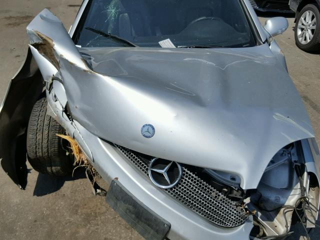 WDBKK65F61F181587 - 2001 MERCEDES-BENZ SLK 320 SILVER photo 7