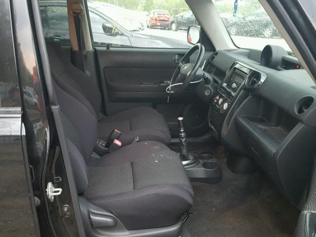 JTLKT334450190140 - 2005 TOYOTA SCION XB BLACK photo 5