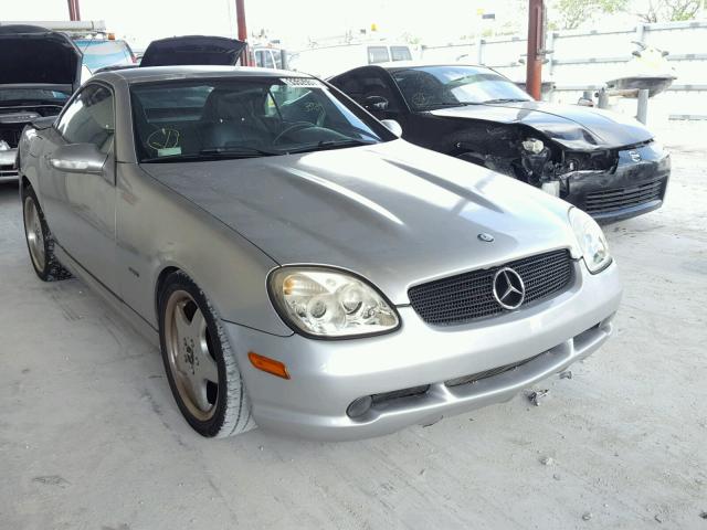 WDBKK49F11F187893 - 2001 MERCEDES-BENZ SLK 230 KO GRAY photo 1