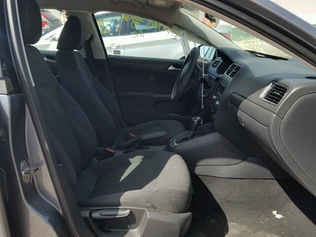 3VW2K7AJ5CM401688 - 2012 VOLKSWAGEN JETTA BASE 灰色 照片 5
