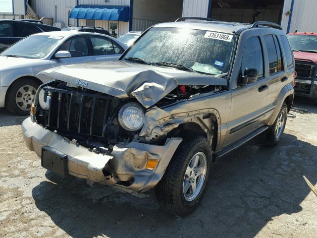 1J4GK38K05W689567 - 2005 JEEP LIBERTY RE TAN photo 2