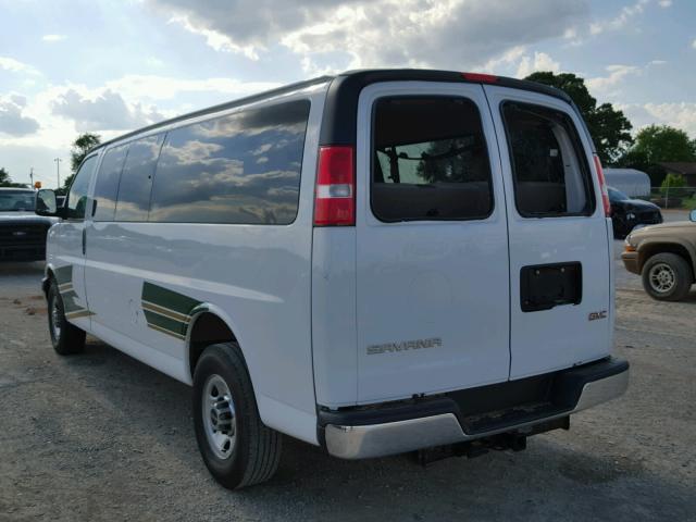 1GJZ7PFG6H1146675 - 2017 GMC SAVANA G35 WHITE photo 3