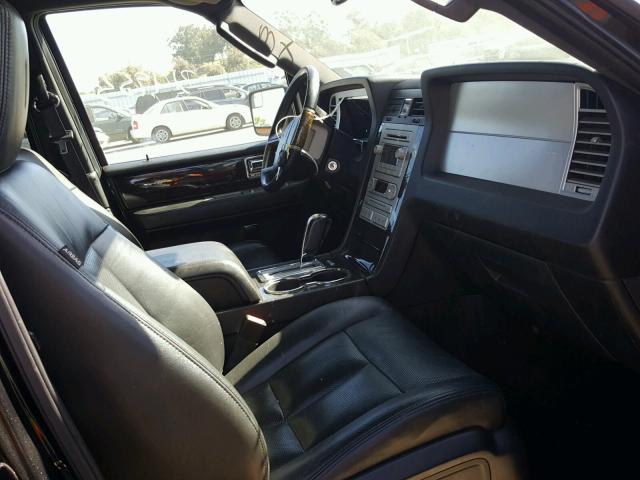 5LMJJ3H55AEJ06704 - 2010 LINCOLN NAVIGATOR შავი ფოტო 5