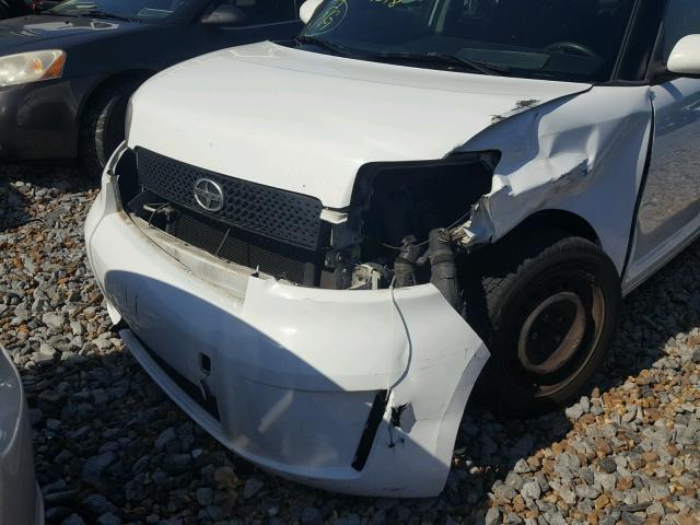 JTLKE50E291080822 - 2009 TOYOTA SCION XB WHITE photo 9