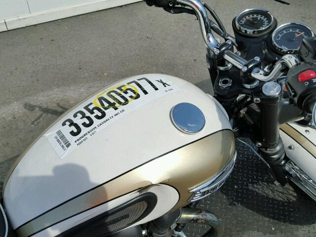 SMT910K17ET656696 - 2014 TRIUMPH MOTORCYCLE BONNEVILLE WHITE photo 5
