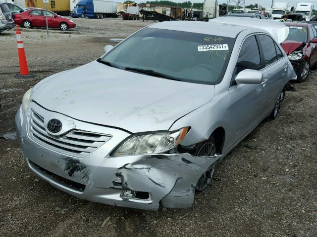 4T4BE46KX8R031739 - 2008 TOYOTA CAMRY CE SILVER photo 2