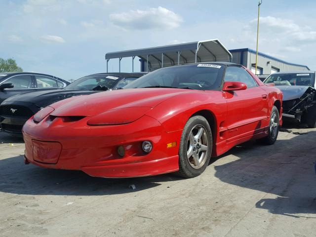 2G2FS22K722126845 - 2002 PONTIAC FIREBIRD RED photo 2